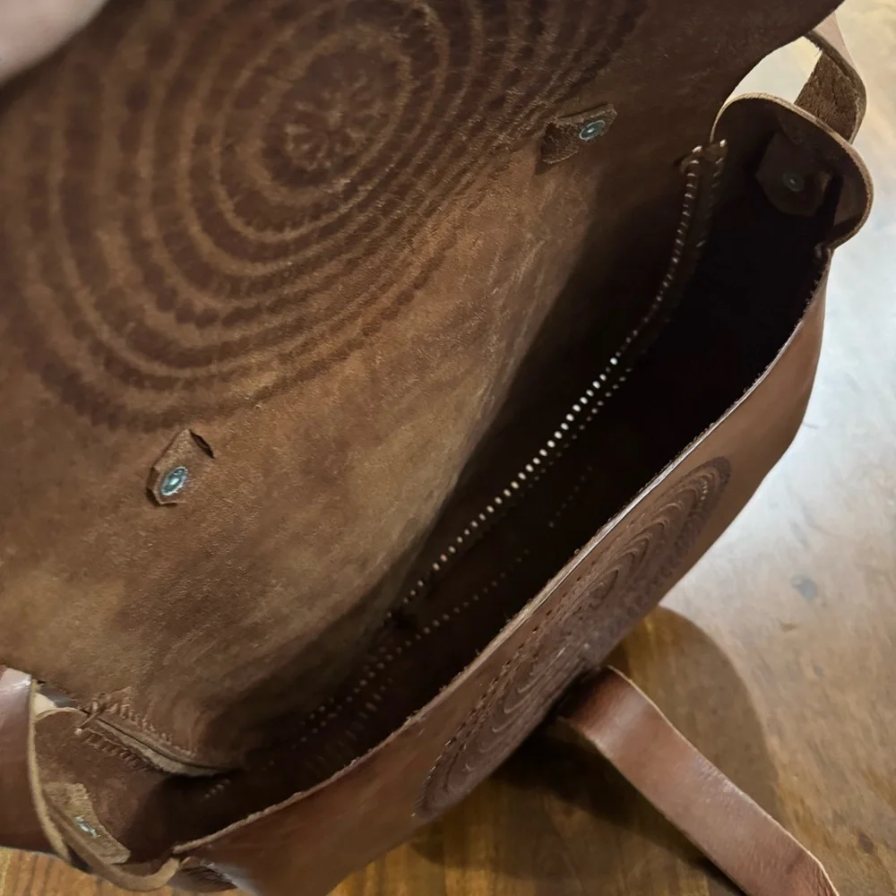 Vintage Tooled‎ Leather Saddle Crossbody Purse Boho Moroccan